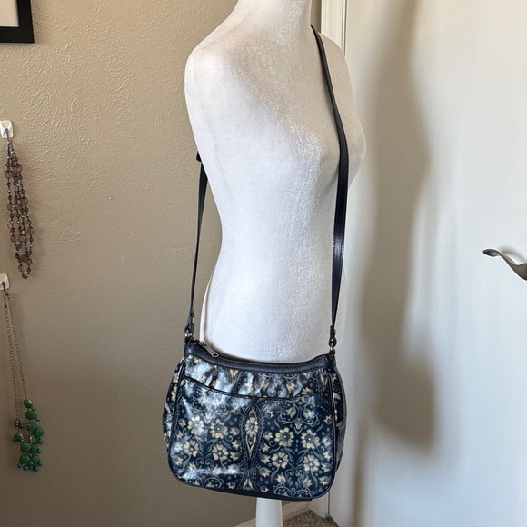 Patricia Nash Braydon Hobo Folklore Blue NWOT - Picture 4 of 7